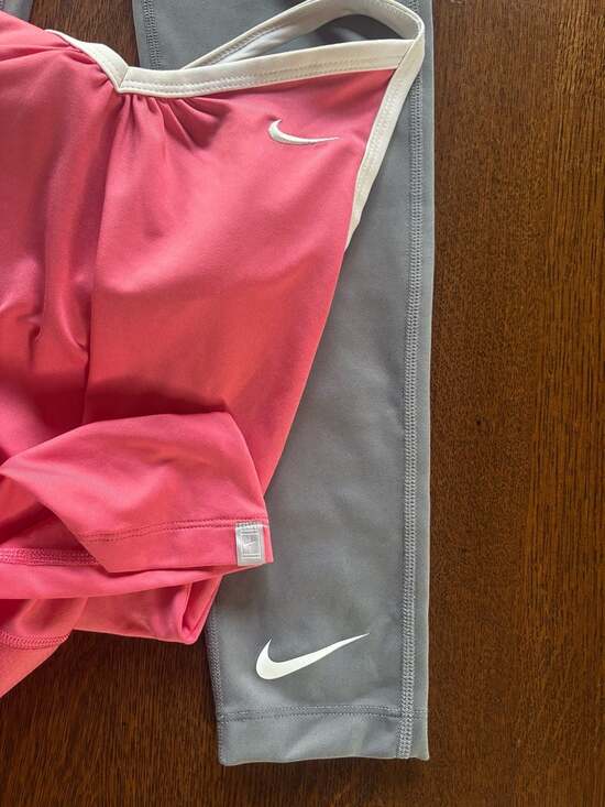 Nike Dri-Fit Women's Workout Set - Picture 2 of 5
